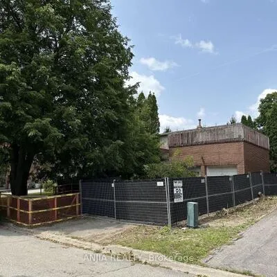 36,&nbsp;Jondan, Royal Orchard, Markham