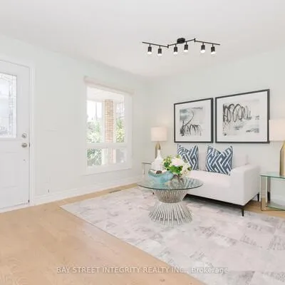 12,&nbsp;Charnwood, Aileen-Willowbrook, Markham
