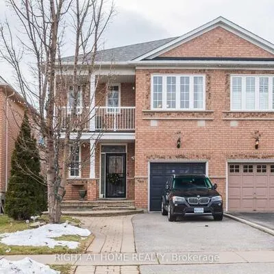 4808, Yorkshire, Hurontario, Mississauga