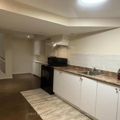 454, Hillbury, Hurontario, Mississauga