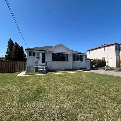 2504,&nbsp;Donnavale, Cooksville, Mississauga