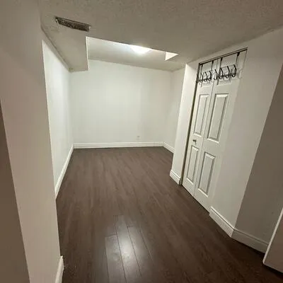 5130,&nbsp;Warwickshire, East Credit, Mississauga
