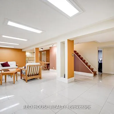 4450,&nbsp;Mayflower, Hurontario, Mississauga