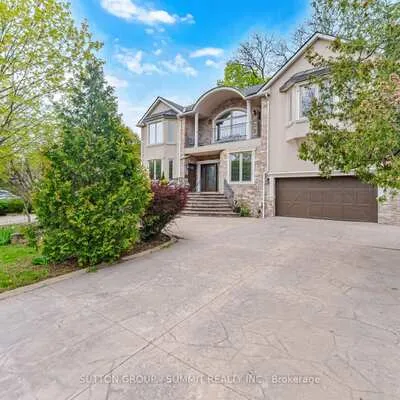 12,&nbsp;Pioneer, Streetsville, Mississauga