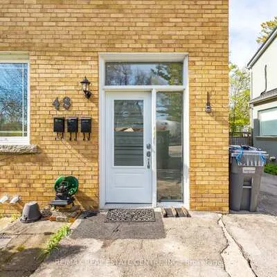 48,&nbsp;Maple, Port Credit, Mississauga