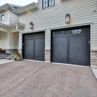 993,&nbsp;Albertson, Lorne Park, Mississauga