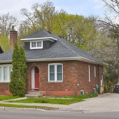 311,&nbsp;Queen, Streetsville, Mississauga