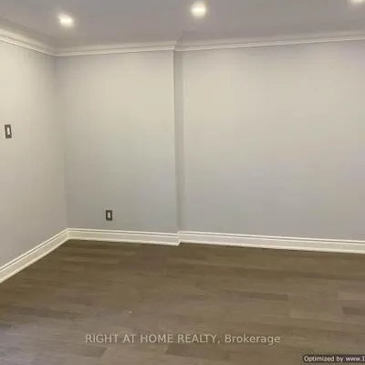 571,&nbsp;Roselaire, Hurontario, Mississauga