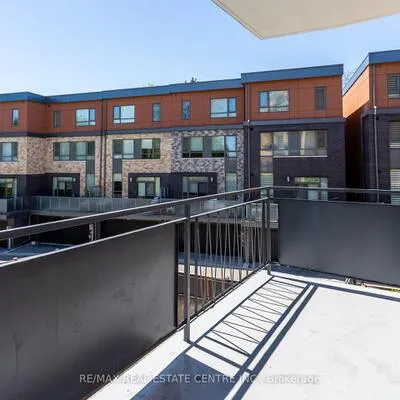 371,&nbsp;Lakeshore, Port Credit, Mississauga