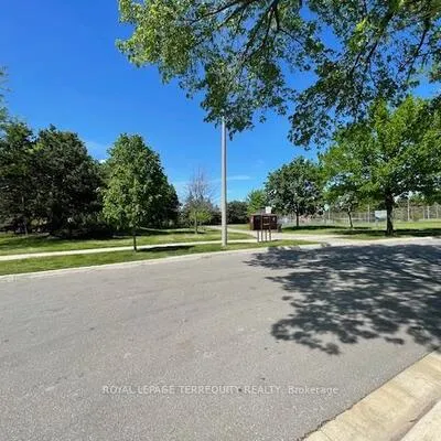 482,&nbsp;Camden, Hurontario, Mississauga