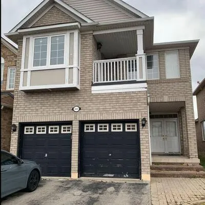 5893,&nbsp;Cabrera  (upper level), East Credit, Mississauga