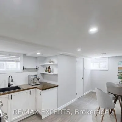 192,&nbsp;Dunbar, Cooksville, Mississauga