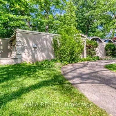 2419,&nbsp;Lionheart, Sheridan, Mississauga