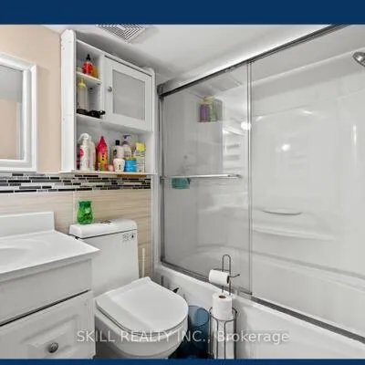 7738,&nbsp;Redstone, Malton, Mississauga