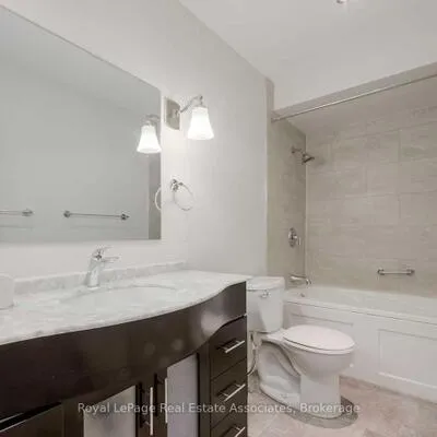 2393,&nbsp;Whaley, Cooksville, Mississauga