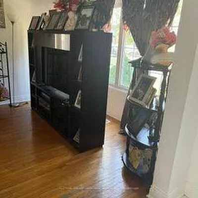 7304,&nbsp;Sills, Malton, Mississauga
