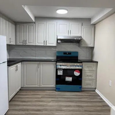 5435,&nbsp;Richmeadow, Hurontario, Mississauga