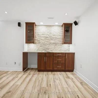 3277,&nbsp;Paul Henderson, Churchill Meadows, Mississauga
