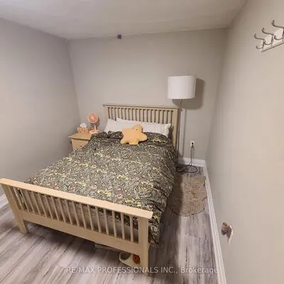1176,&nbsp;Alexandra, Lakeview, Mississauga