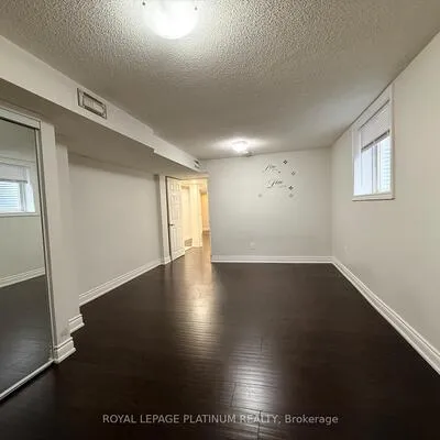 1540,&nbsp;Manorbrook, East Credit, Mississauga