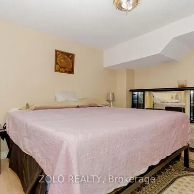 1474,&nbsp;Rosemanor, East Credit, Mississauga