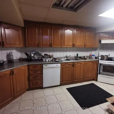 324,&nbsp;Winfield, Hurontario, Mississauga