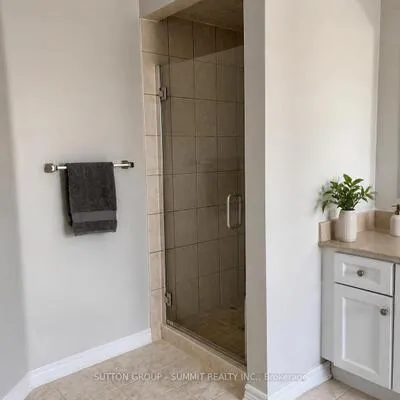 910,&nbsp;Knotty Pine, Meadowvale Village, Mississauga