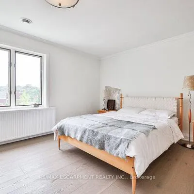 1430,&nbsp;Hurontario, Mineola, Mississauga