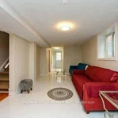 198,&nbsp;Harrowsmith, Hurontario, Mississauga
