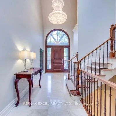 1205,&nbsp;Streambank, Lorne Park, Mississauga