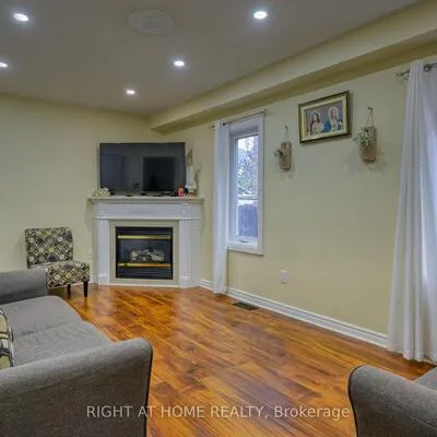 6683,&nbsp;Opera Glass, Meadowvale Village, Mississauga