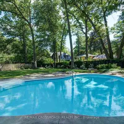 1532,&nbsp;Merrow, Lorne Park, Mississauga