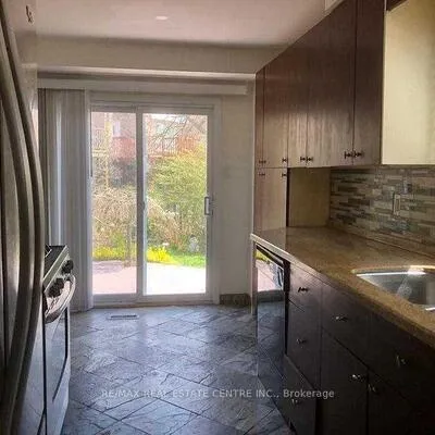 1538,&nbsp;Cuthbert, East Credit, Mississauga