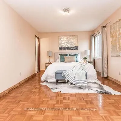 4674,&nbsp;Pemmican, Hurontario, Mississauga