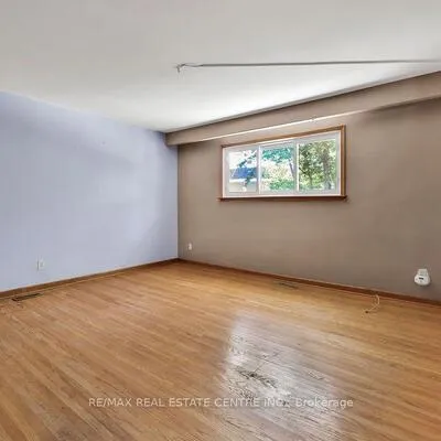 1366,&nbsp;Aldo, Lorne Park, Mississauga