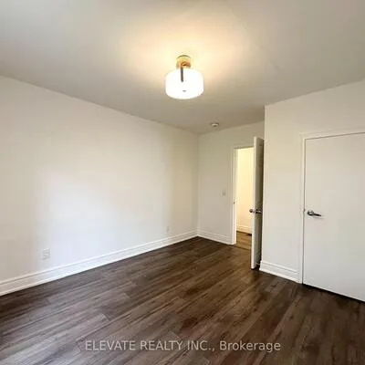 1070,&nbsp;Fergus, Lakeview, Mississauga
