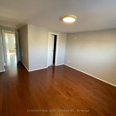 6136,&nbsp;Fullerton, Meadowvale, Mississauga