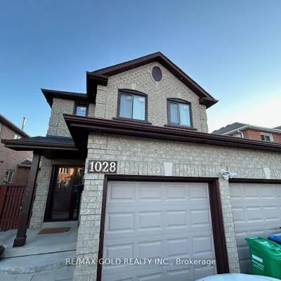 1028,&nbsp;Fernandez, East Credit, Mississauga