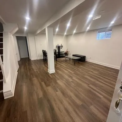 354,&nbsp;Ojibway, Hurontario, Mississauga