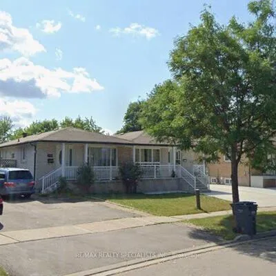 7464,&nbsp;Discus, Malton, Mississauga