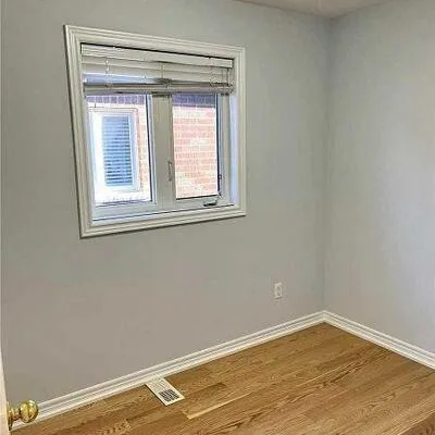 4663,&nbsp;Centretown, Hurontario, Mississauga