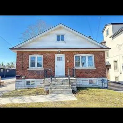 1016,&nbsp;Haig, Lakeview, Mississauga