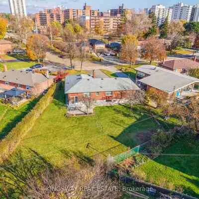 163, Floradale, Cooksville, Mississauga