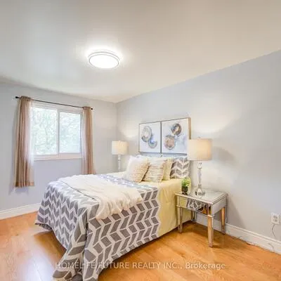 718, Eaglemount, Erindale, Mississauga