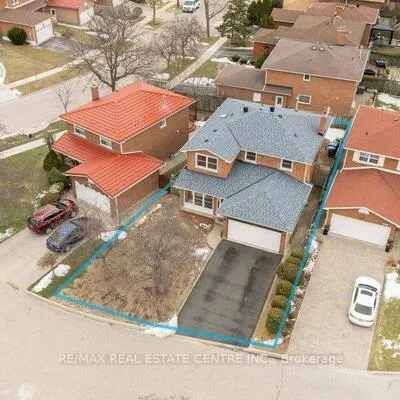 796,&nbsp;Buckingham, Creditview, Mississauga