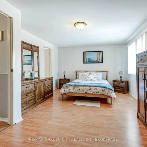 Premium freehold home for sale: 3169, Bartholomew, Meadowvale, Mississauga