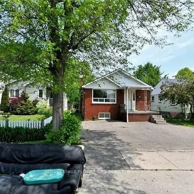 1041,&nbsp;Cawthra, Lakeview, Mississauga