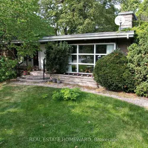 Premium freehold home for sale: 2441, Old Carriage, Erindale, Mississauga