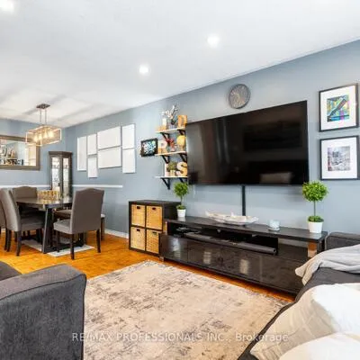 7656,&nbsp;Priory, Malton, Mississauga
