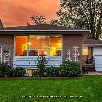 2574, Lundigan, Clarkson, Mississauga